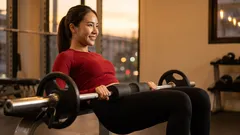 4 Übungen für straffere Po-Muskeln, die effektiver sind als Kniebeugen und Kreuzheben